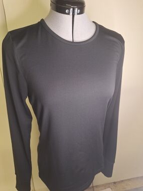 Free Country Black Long Sleeve Women's Crewneck Tee